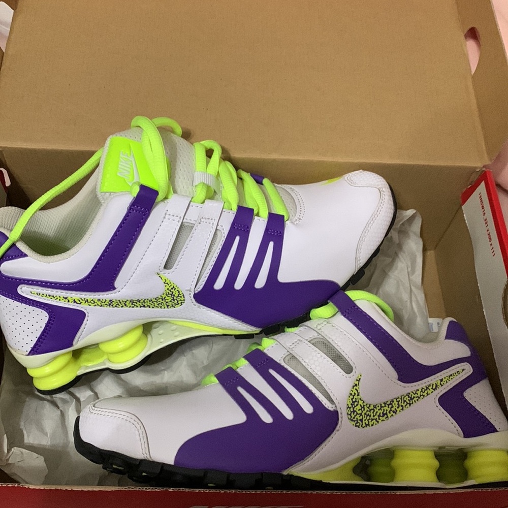 Women’s Nike Shox